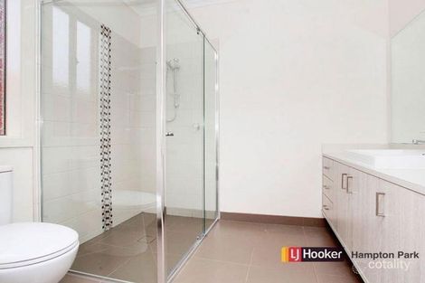 Property photo of 3 Heather Grove Cranbourne East VIC 3977