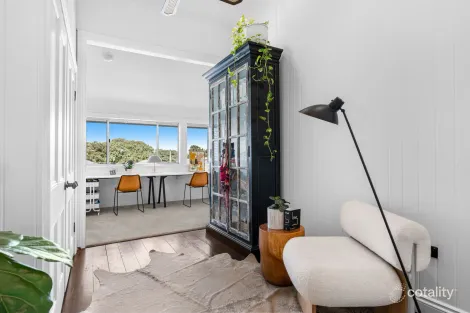 Property photo of 113 Oceana Terrace Manly QLD 4179