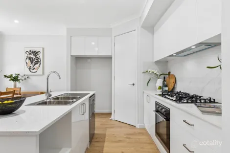 Property photo of 1 Madeira Drive Morphett Vale SA 5162