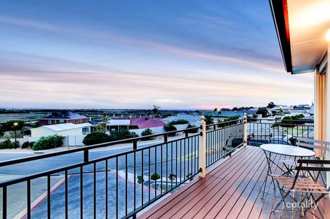 Property photo of 18 Mansfield Street Noarlunga Downs SA 5168