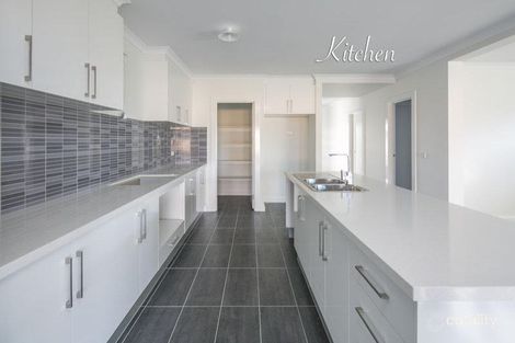 Property photo of 7 Coop Drive Gisborne VIC 3437