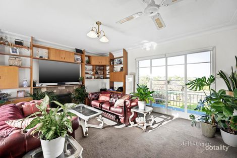 Property photo of 28 Pinnacle Crescent Bulleen VIC 3105
