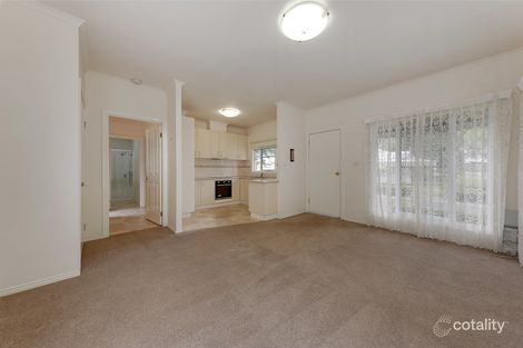 Property photo of 1/2A Railway Avenue Werribee VIC 3030