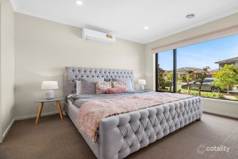 Property photo of 52 Simmental Drive Clyde North VIC 3978