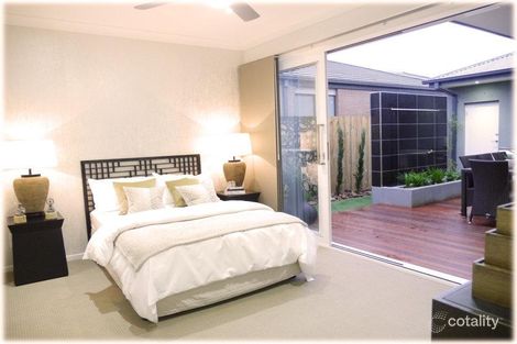 Property photo of 33 Rockgarden Drive Truganina VIC 3029