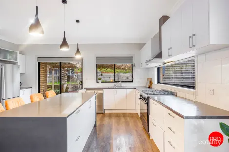 Property photo of 2 Ridgeway Crescent Kyneton VIC 3444