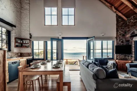 14/12990 Tasman Hwy, Swansea, TAS 7190