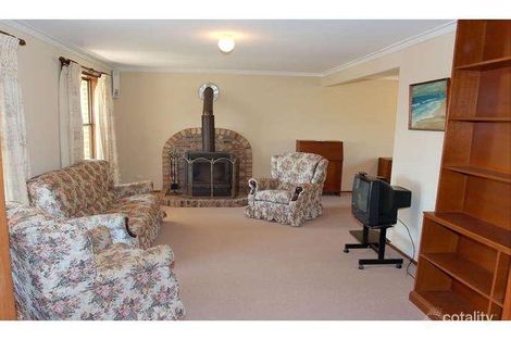 Property photo of 4 Bartlett Avenue Nerang QLD 4211