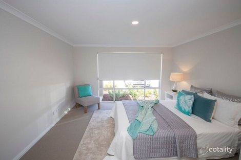 Property photo of 73 Clementine Boulevard Treeby WA 6164