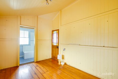 25 Woodford St, One Mile, QLD 4305