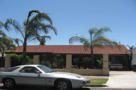 4 Gulfview Pde, Valley View, SA 5093