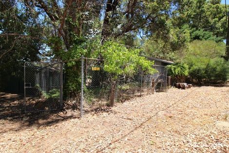 Property photo of 38 Mabel Road Lesmurdie WA 6076