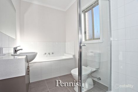 2/9 Anastasia Ct, Hillside, VIC 3037