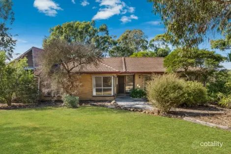 24 Egans Lane, Newham, VIC 3442