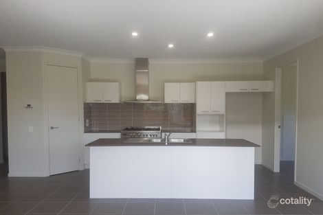 Property photo of 27 Kinglake Crescent Pimpama QLD 4209