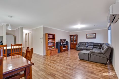 Property photo of 11 Barter Crescent Cranbourne East VIC 3977