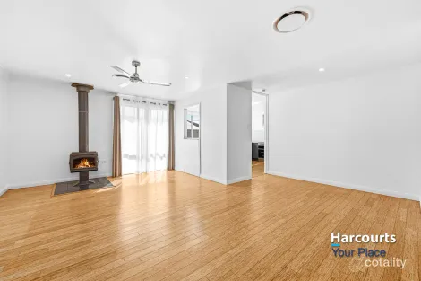Property photo of 24 Bradman Avenue St Clair NSW 2759
