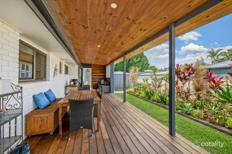 2/109 Westminster Ave, Golden Beach, QLD 4551