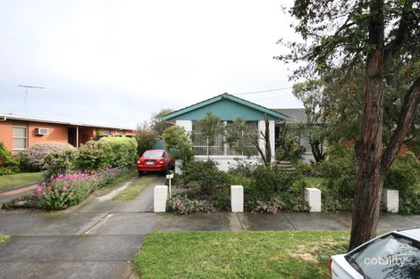 28 Young St, Breakwater, VIC 3219