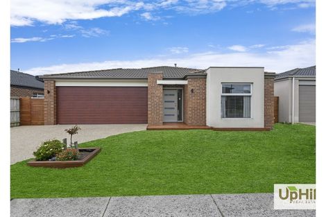 42 Fieldstone Cres, Cranbourne North, VIC 3977