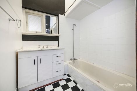 Property photo of 33 Robert Street Como WA 6152