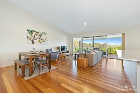 Property photo of 2 Silveraspen Grove Pottsville NSW 2489