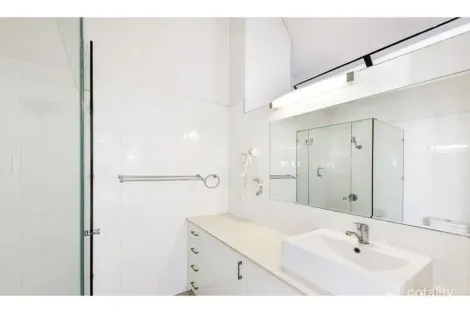 Property photo of 705/40 Surf Parade Broadbeach QLD 4218