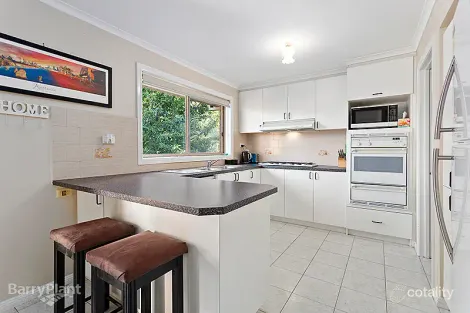 Property photo of 1/6 Clark Court Berwick VIC 3806