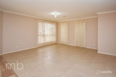 Property photo of 3 Brock Place Orange NSW 2800