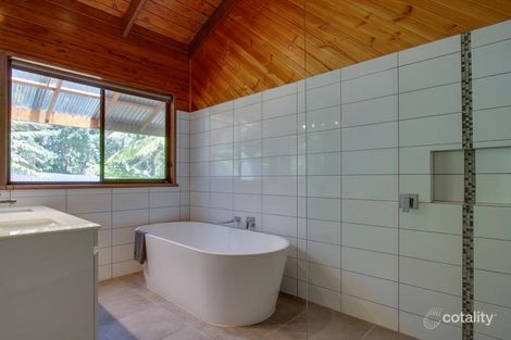 Property photo of 230 Woori Yallock Road Cockatoo VIC 3781