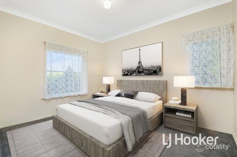 Property photo of 1 Moroka Green Pakenham VIC 3810