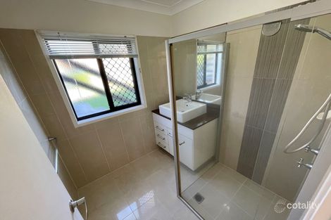 Property photo of 8 Robin Avenue Paradise Point QLD 4216
