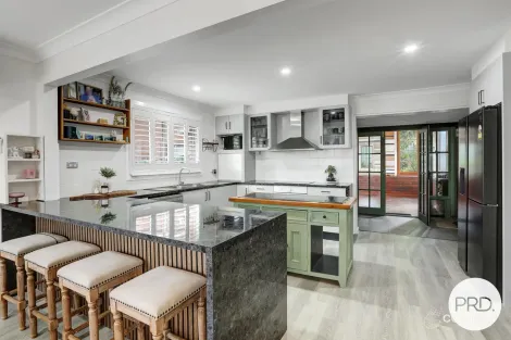 Property photo of 2 Scenic Crescent Albion Park NSW 2527