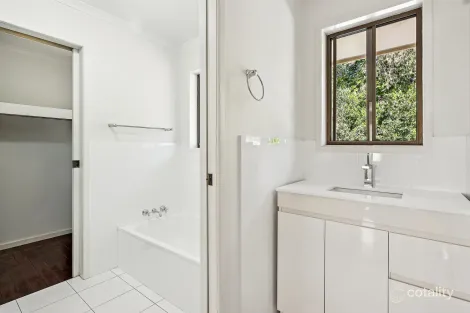 Property photo of 11 Ingrid Street Samford Village QLD 4520