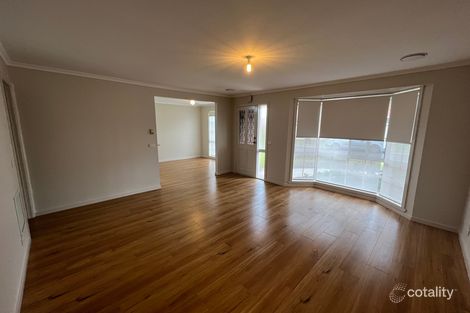 Property photo of 13 Braddon Court Hillside VIC 3037