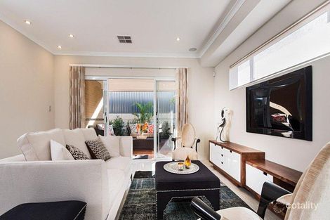 47 Brighstone Ave, Hilbert, WA 6112