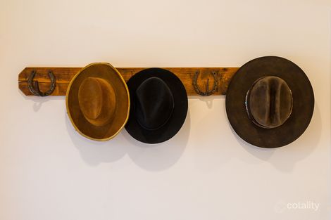 1 Tea Tree Cl, Samford Valley, QLD 4520