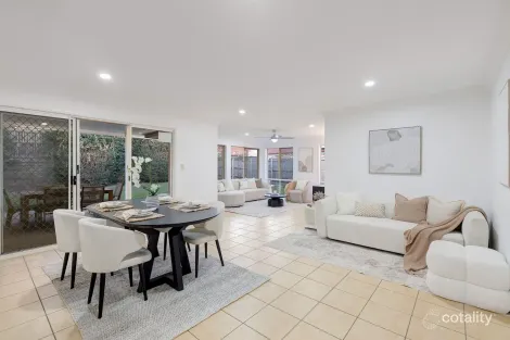 Property photo of 23 Strathaird Place Parkinson QLD 4115