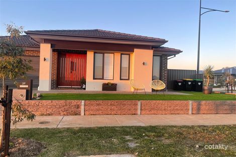 39 Saltaire Dr, Strathtulloh, VIC 3338