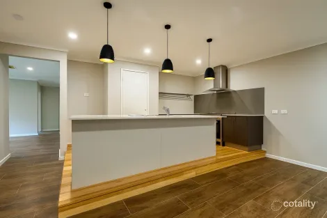 Property photo of 7 Greenway Drive Pakenham VIC 3810