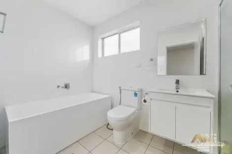 Property photo of 18 Ashwini Glade Box Hill NSW 2765