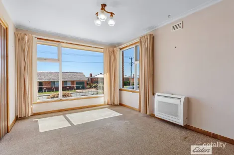 Property photo of 9 Thorne Street Upper Burnie TAS 7320