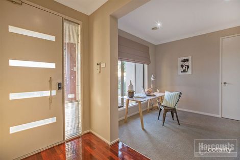 Property photo of 16 Fallingwater Drive Pakenham VIC 3810
