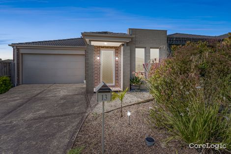 Property photo of 13 Cascade Way Pakenham VIC 3810