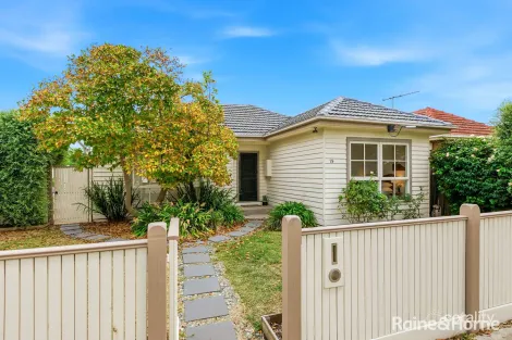 19 Graham St, Newport, VIC 3015