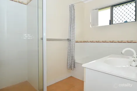 Property photo of 2 Links Court Kin Kora QLD 4680
