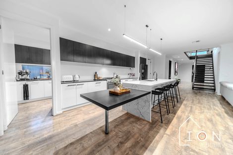 Property photo of 18 Guisard Way Clyde North VIC 3978