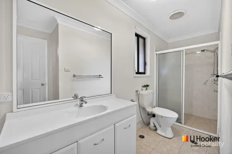 Property photo of 87 Crispsparkle Drive Ambarvale NSW 2560