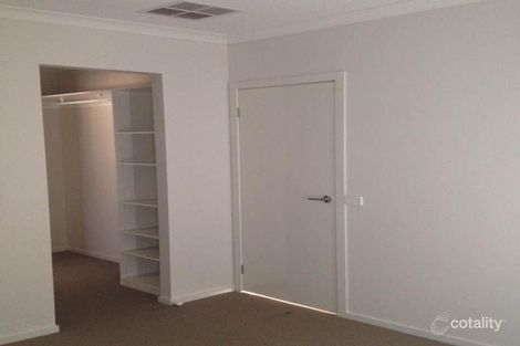 Property photo of 56 Chantenay Parade Cranbourne North VIC 3977