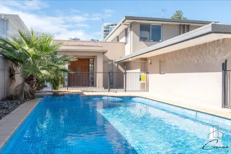 62 Amalfi Dr, Surfers Paradise, QLD 4217